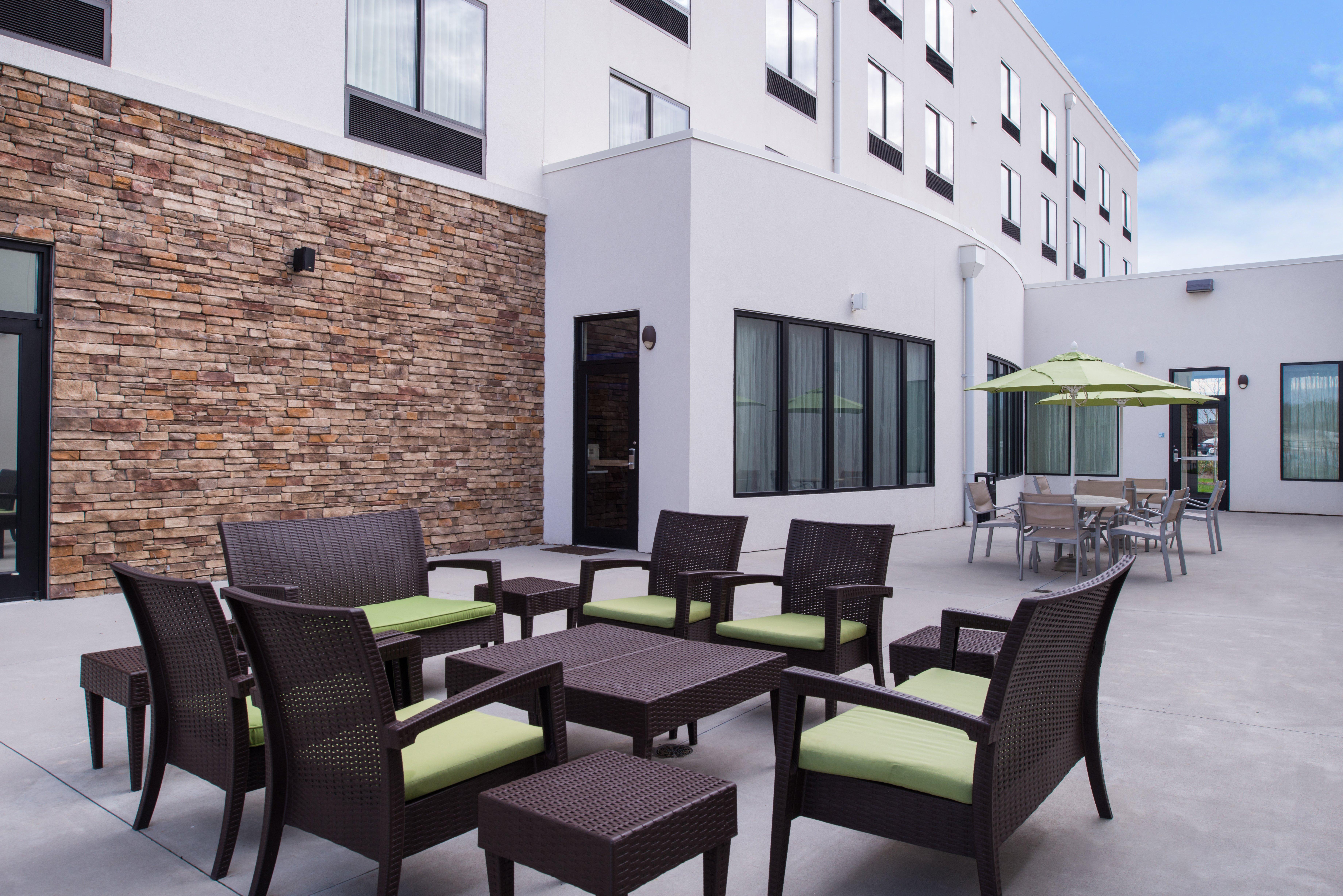 Holiday Inn Express & Suites Monroe, An Ihg Hotel Exterior photo