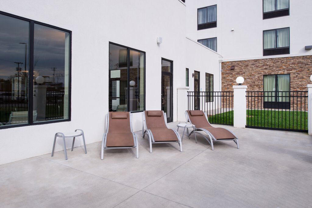 Holiday Inn Express & Suites Monroe By Ihg Exterior photo