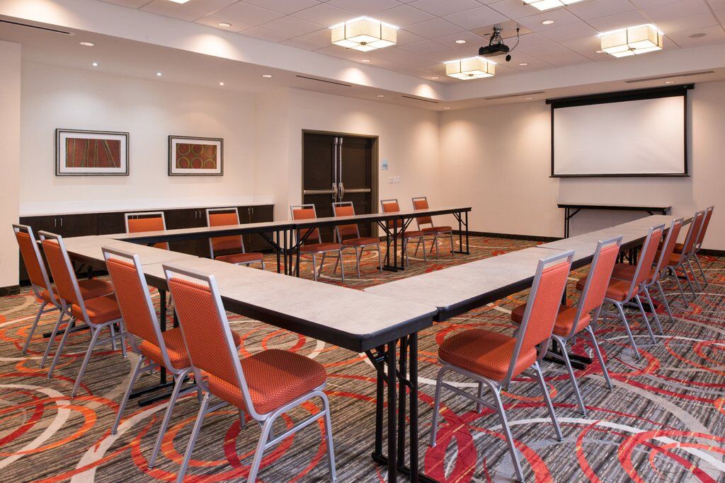 Holiday Inn Express & Suites Monroe By Ihg Exterior photo